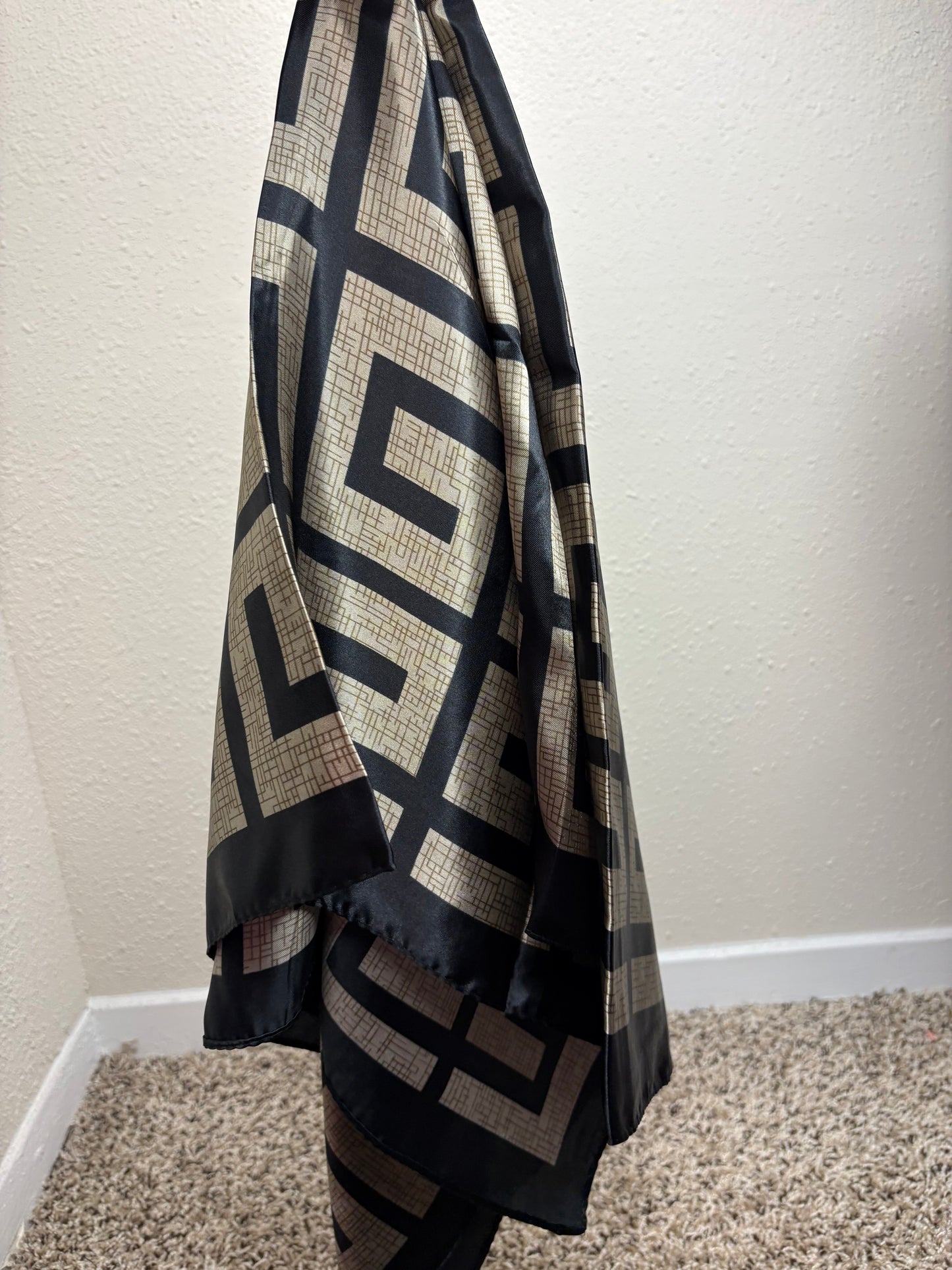 Silky headscarf’s